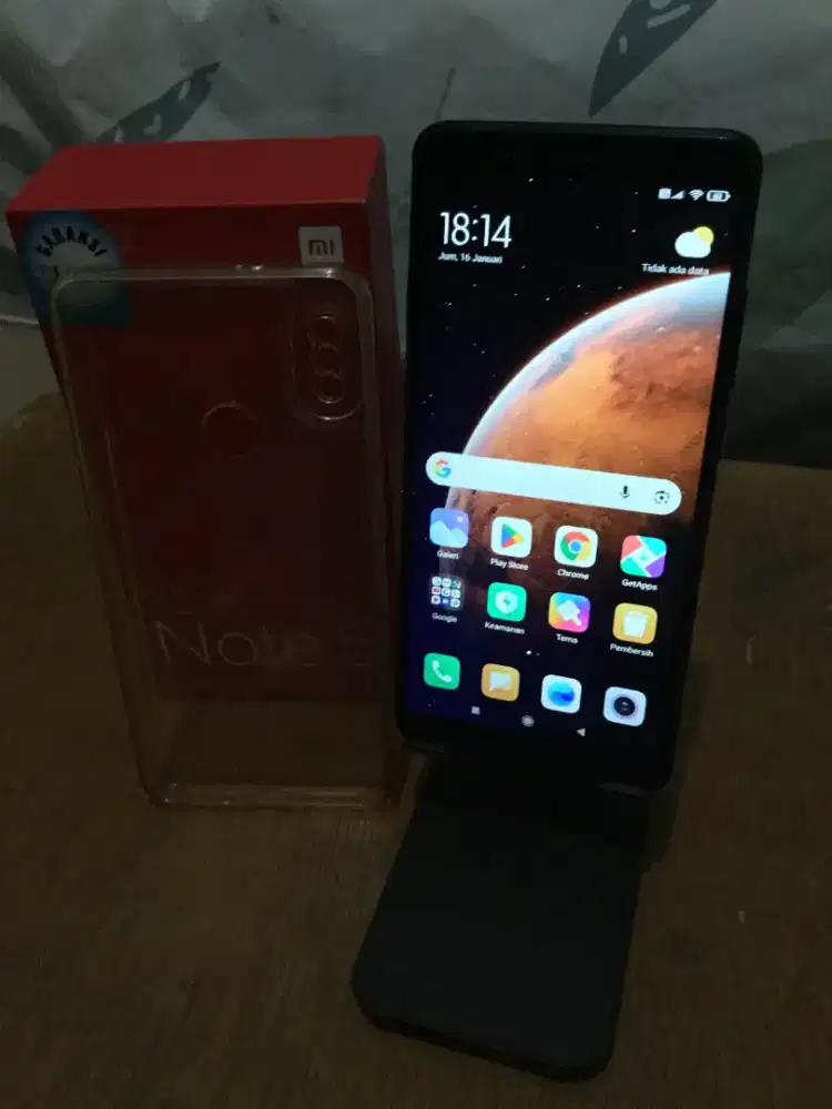 Xiaomi Redmi Note 5 4/64GB Black Box Asli