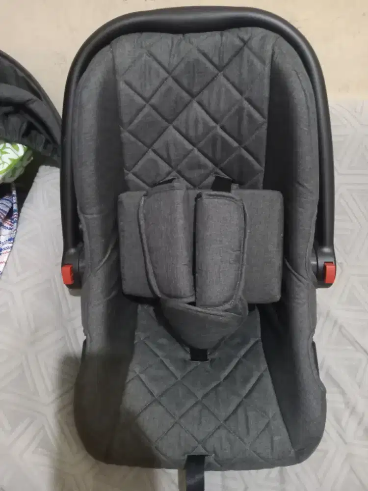 Baby seat car bekas pakaian pribadi