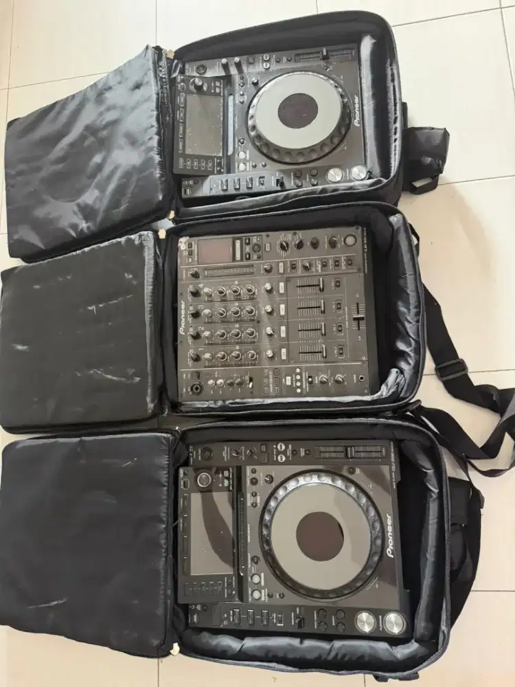 Cdj 2000nxs djm 900nxs alat DJ Pioneer dj