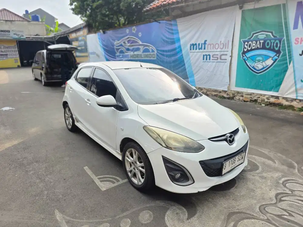 Mazda 2 R Matic 2011 Dp 5 Juta Promo