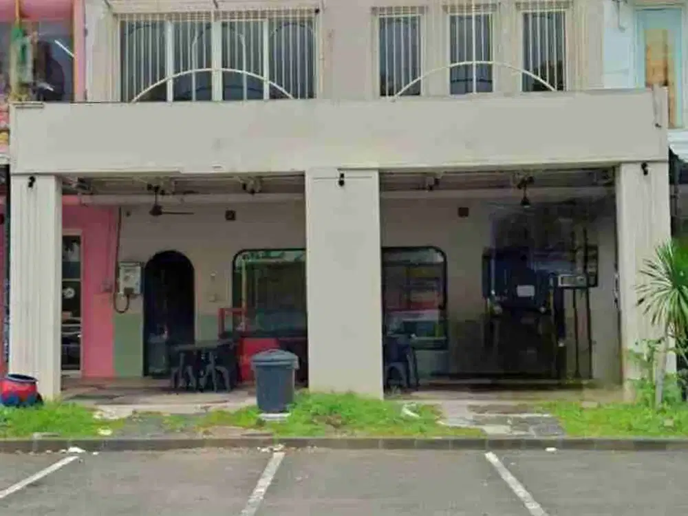 Disewakan Ruko 2 Lantai Komersial, Strategis & Langka  2 Ruko Jadi 1 Di Pakuwon City