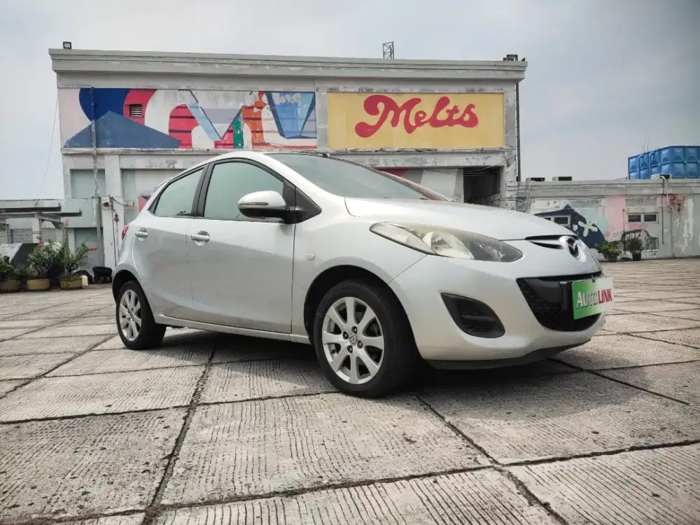 MAZDA 2 S 2012 Matic KM antik 2013 Silver at Tangan Pertama 2014 mulus