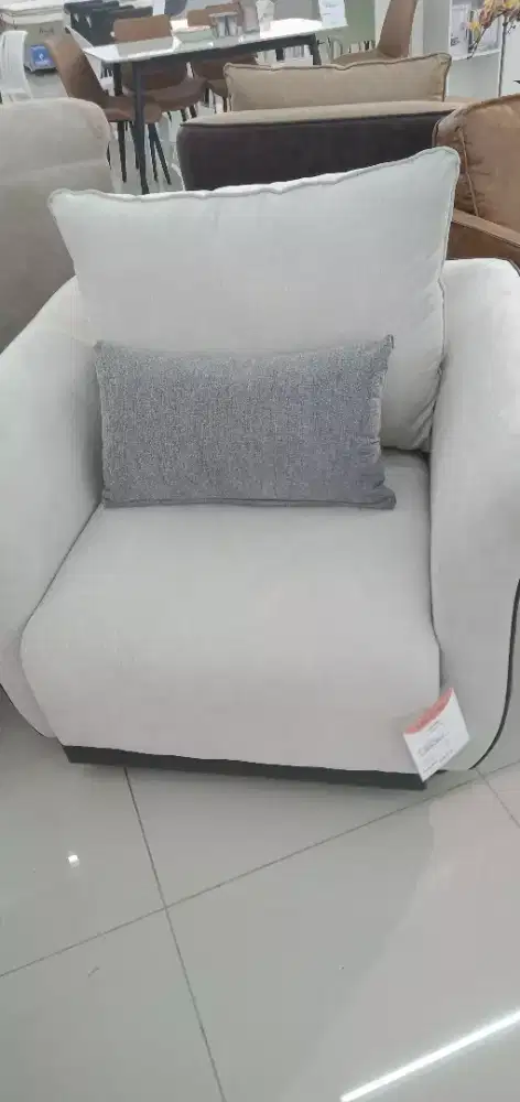 AVERY | S-ARMCHAIR SCANDIA PARADISE WALK SERPONG