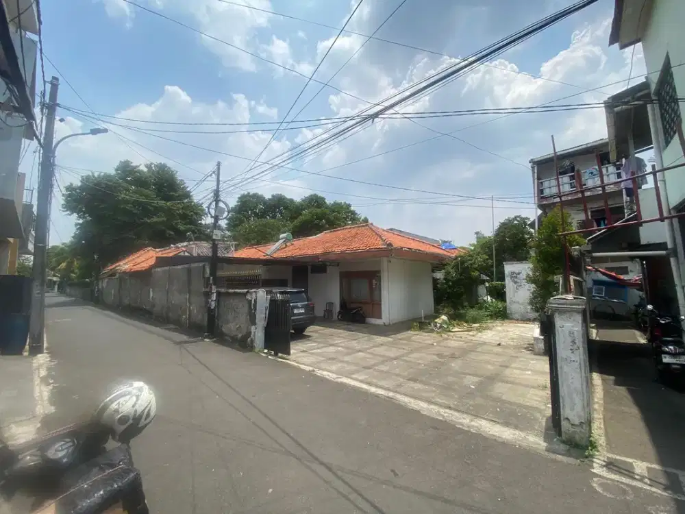 Dijual rumah hitung tanah di menteng, jakarta selatan