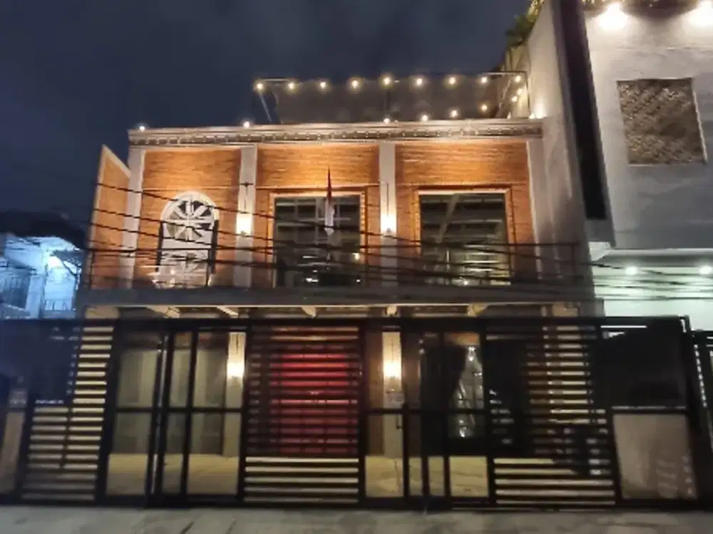 dijual atau disewakan rumah mewah konsep industrial jakarta selatan