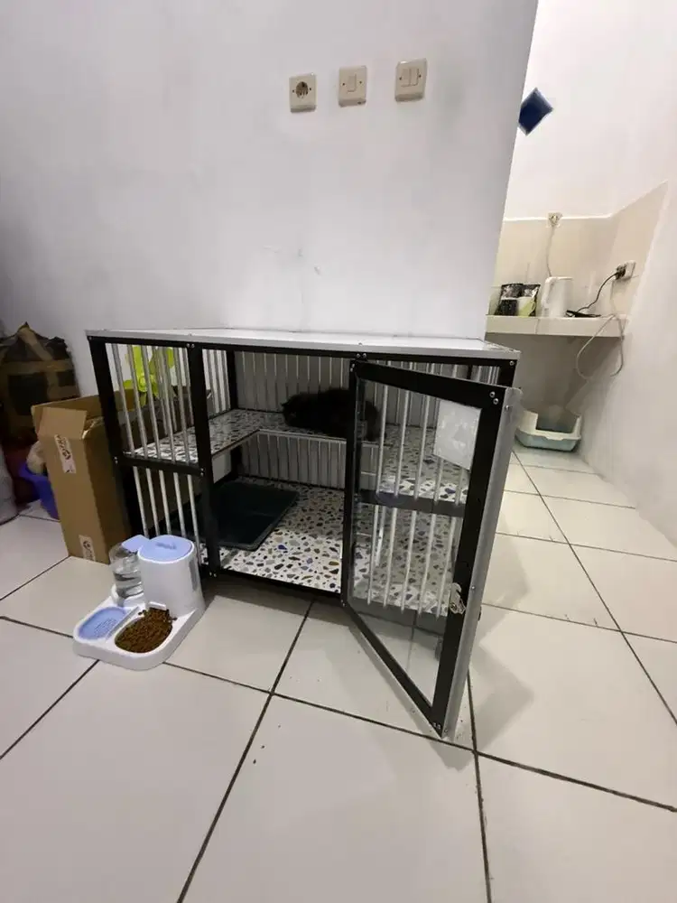 Kandang Kucing Kondisi seperti Baru