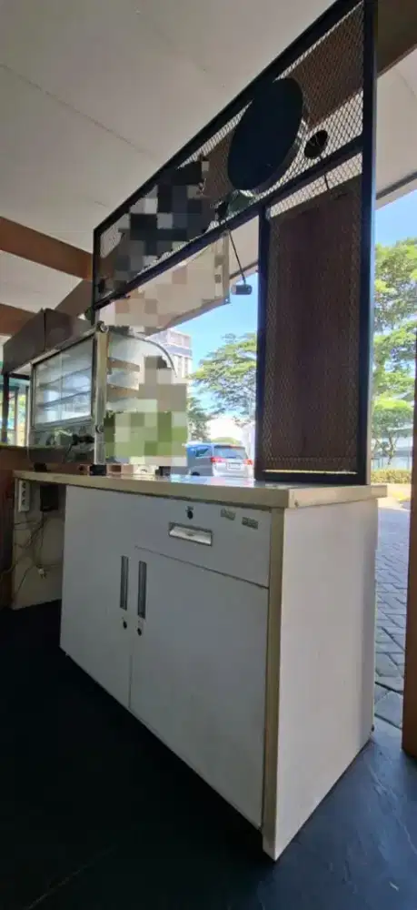 Preloved Counter Jualan

Lemari + besi (1 set)