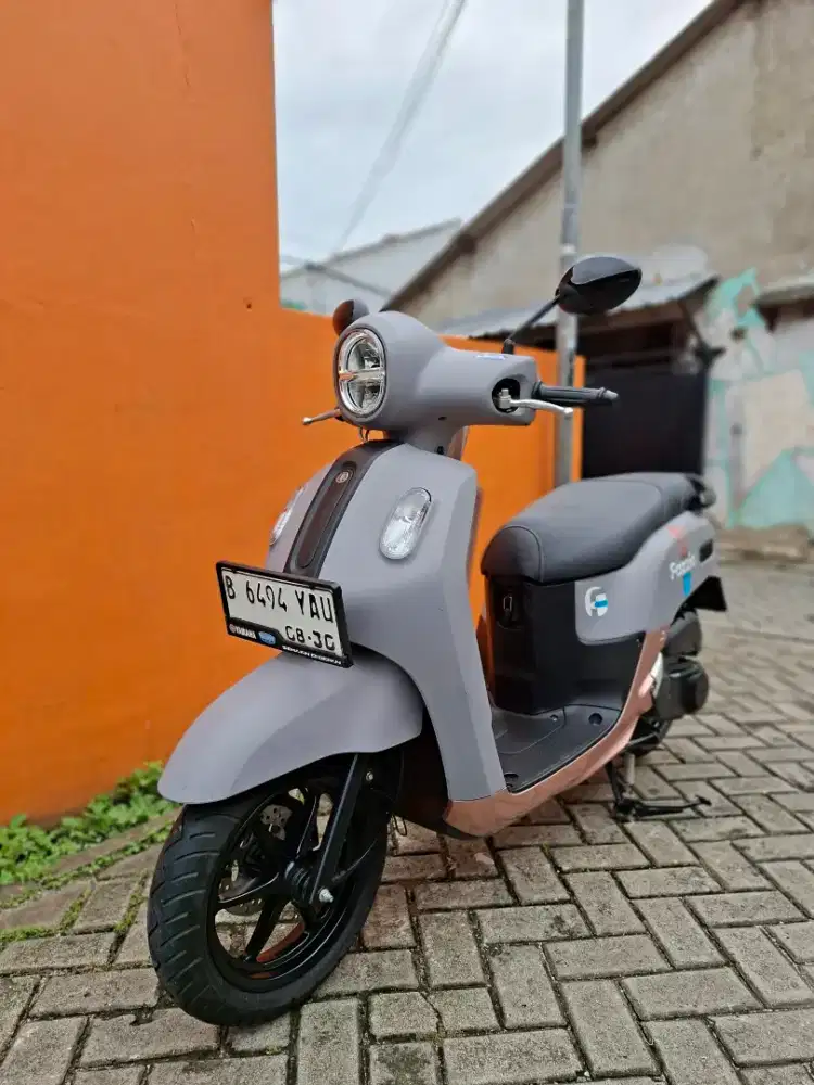 (Wrna trbaru) Yamaha Fazzio Hybrid 2025 bln 8 istimewa