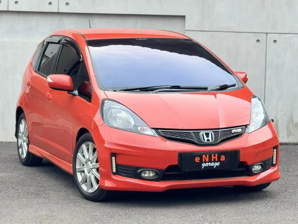 Dp 13JT.. Honda JAZZ RS Ge8 1.5 A/T 2013 MMC.. eNHa garage Semarang..