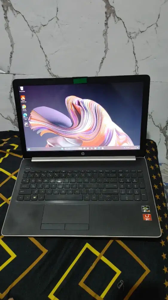Laptop hp 15inch 12gb ssd amd ryzen