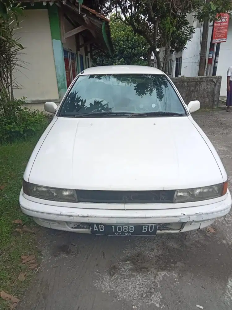 Di jual Mitsubishi Lancer lgx th 90