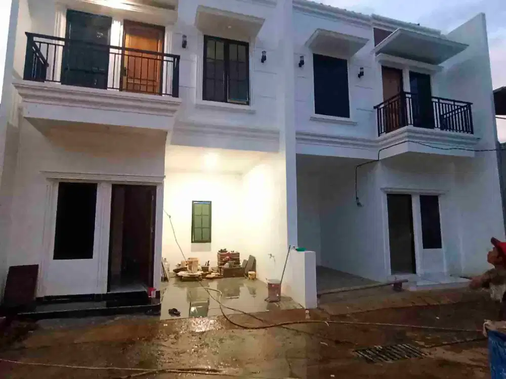 Rumah Putih 2 Lantai dkt Mabes TNI