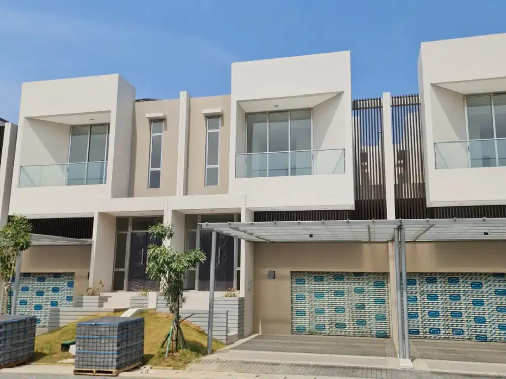 Rumah Manhattan PIK 2 DISEWA Ukuran 8x25 Kosongan Ada Garasi