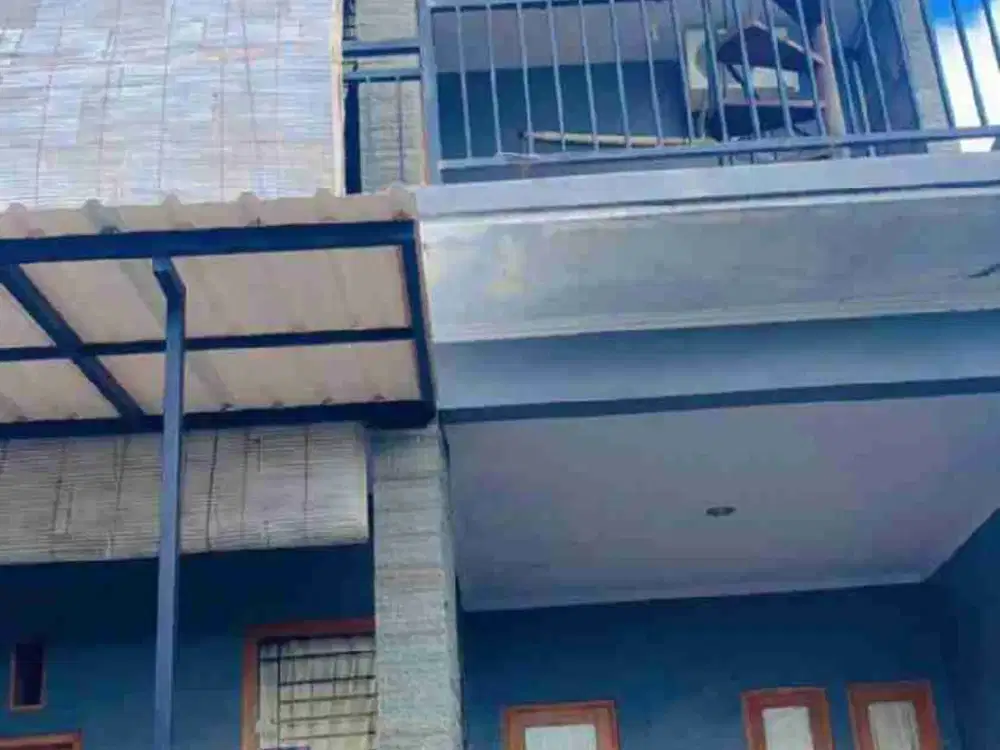 dijual rumah lantai 3 dalung