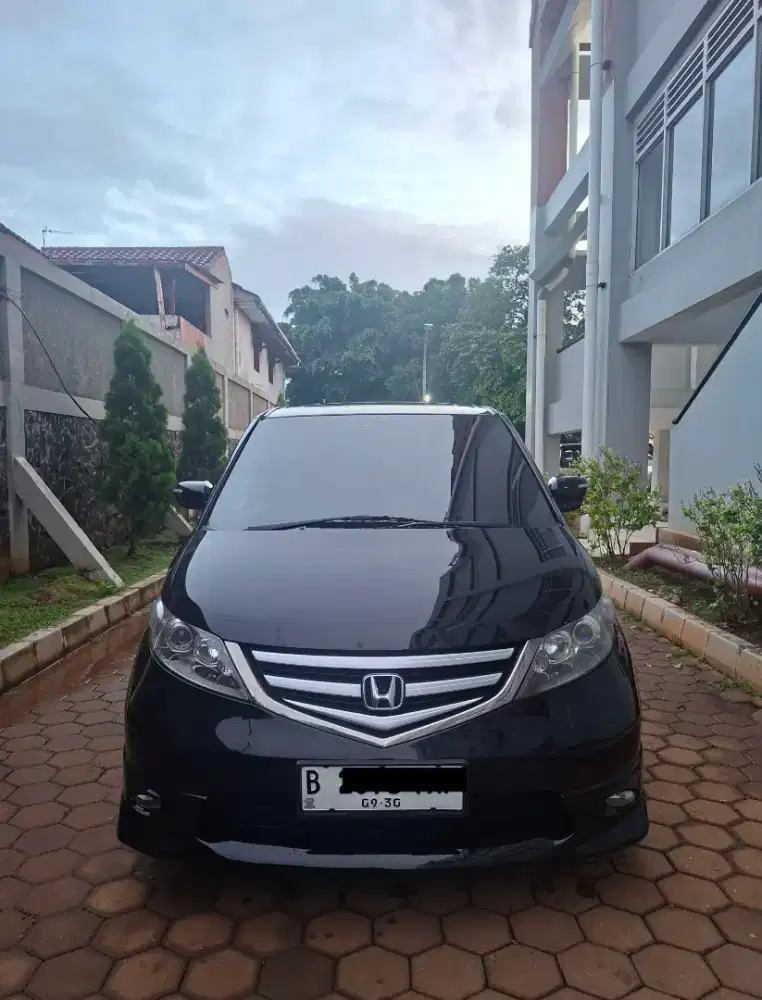 (Harga Cash) Honda Elysion 2.4 AT NIK 2008 Hitam