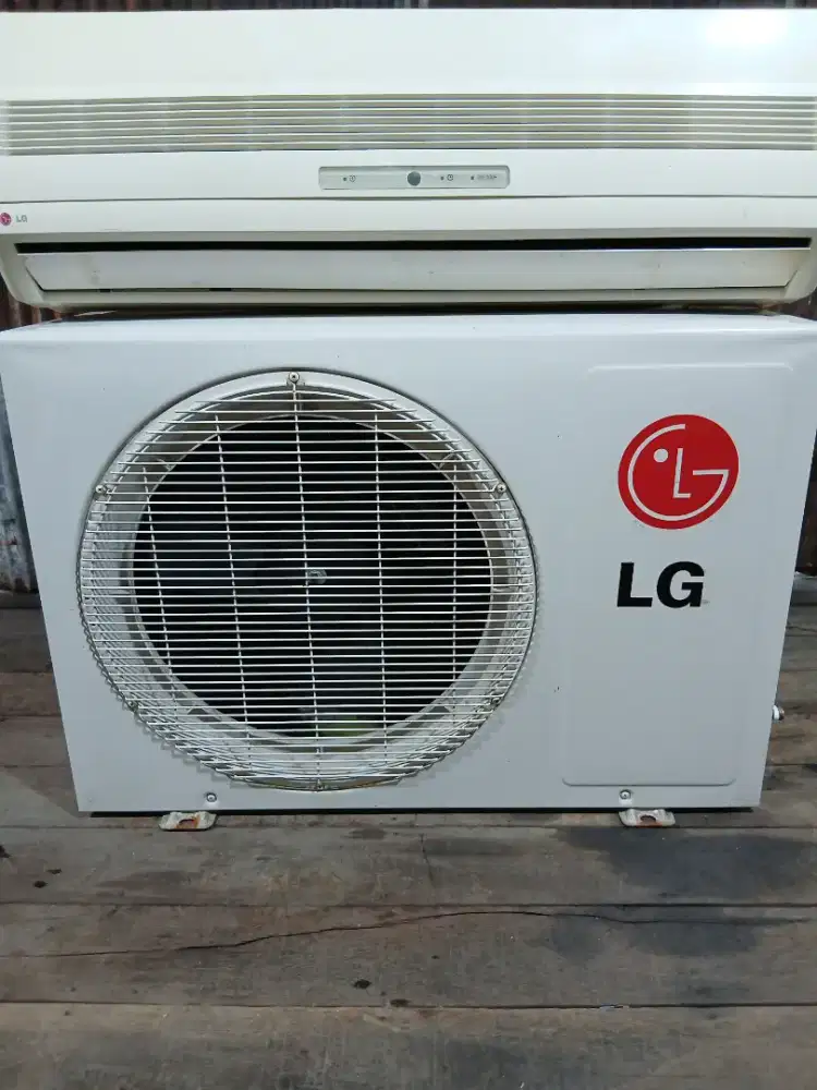 MENJUAL AC BEKAS 1/2 PK KOMPLIT