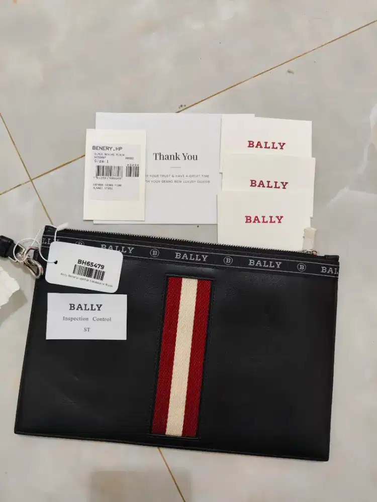 Clutch Bally authentic store