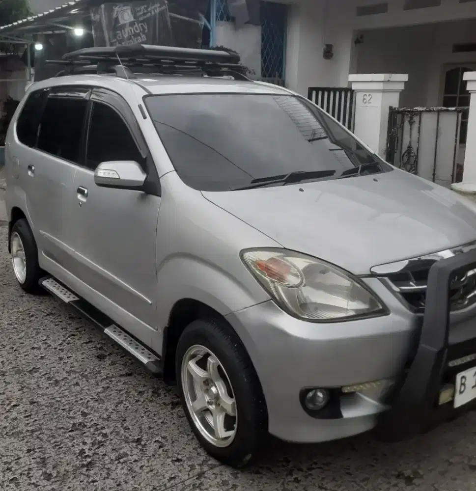 Xenia Sporty Rack Roof low Km