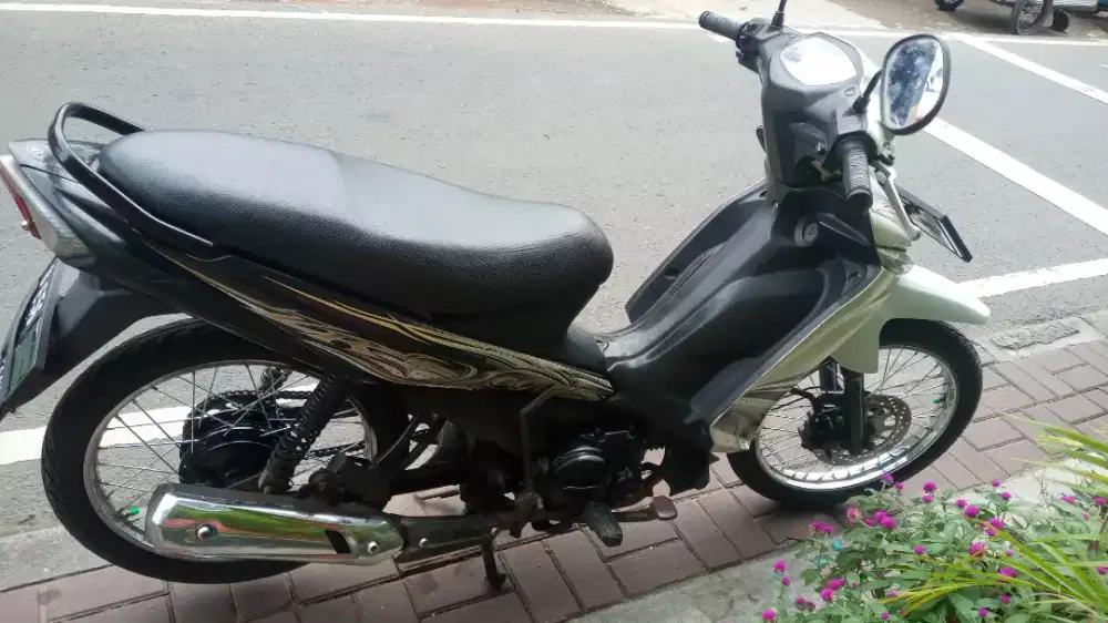 Yamaha vega zr 2011 srt lengkap DKI pjk hidup