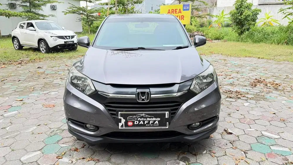Dp 5jt. HONDA HRV E 2015 Matic Abu