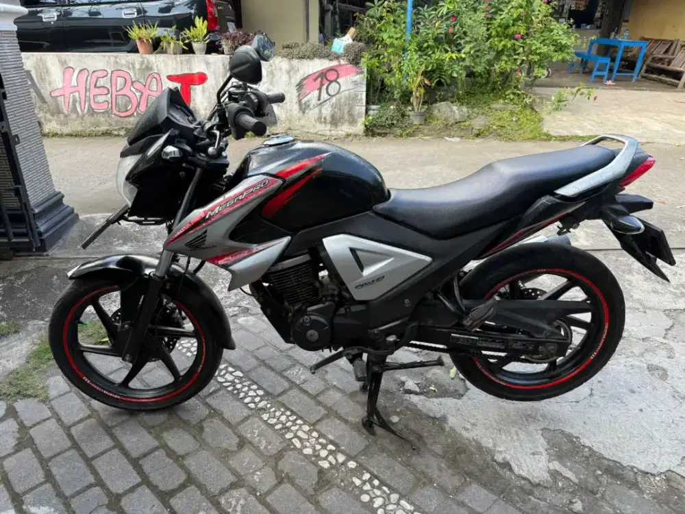 Megapro injeksi THN 2014 plat AB kota