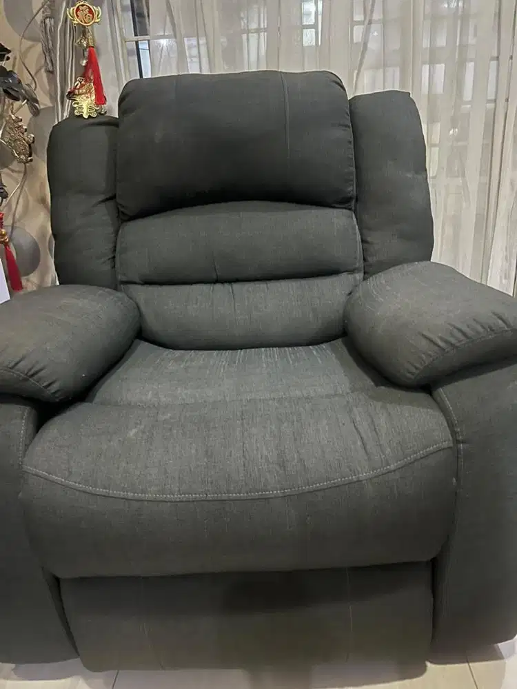 Sofa Recliner 1 Seater Tebal & Nyaman – Kondisi Bagus