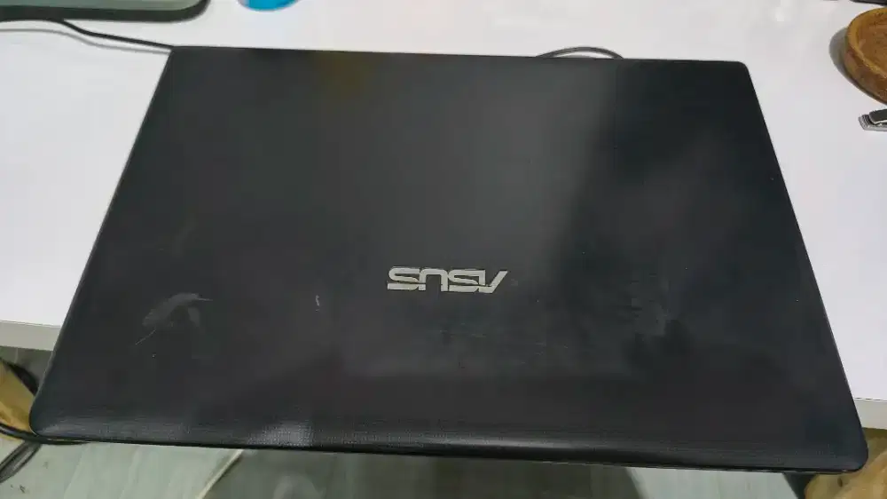 Laptop Asus x401u AMD c60 ram 2gb layar 14 inch gak ada hdd