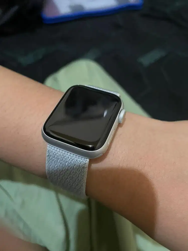 Apple watch SE Gen 2 40mm starlight ibox