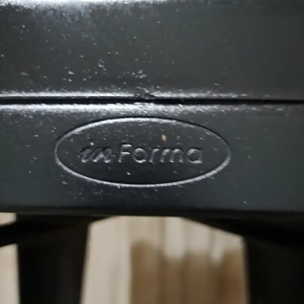 Kursi besi cafe atau besi london