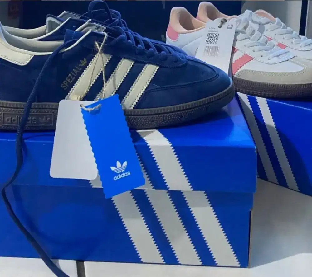 spatu Adidas spezial