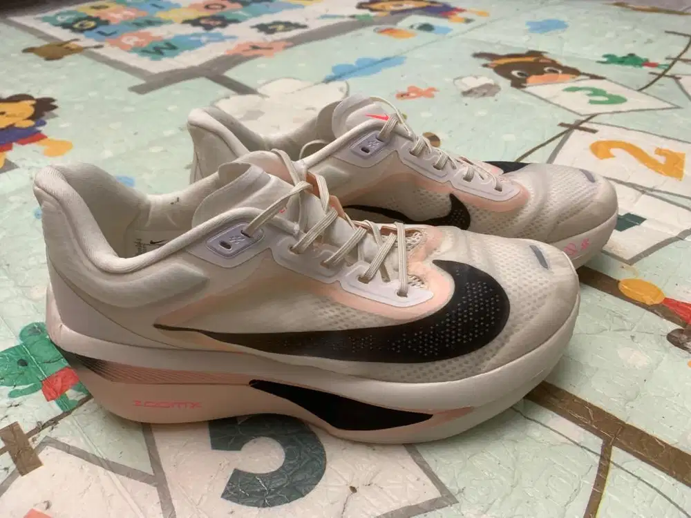 Sepatu nikke zoom fly 6 like new size 44