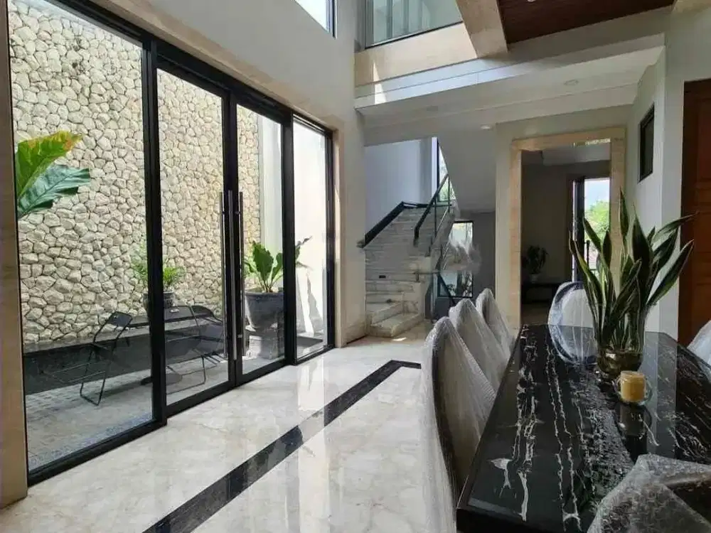 Dijual Rumah Tinggal Mewah Baru di Kebayoran Baru Hang Lekiu