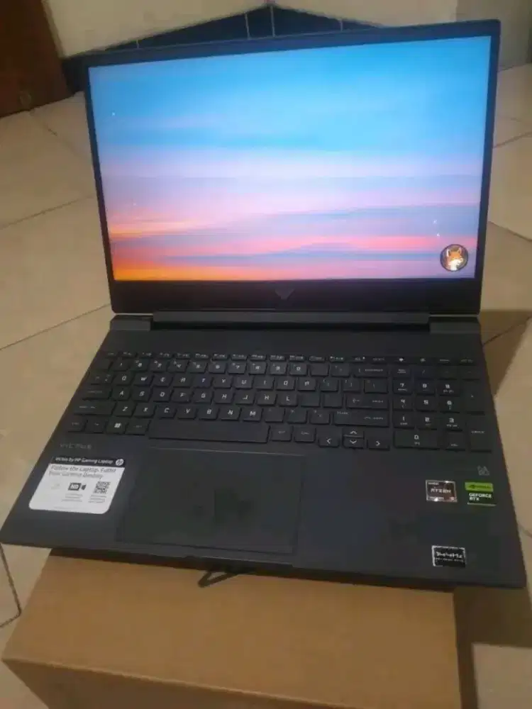 Laptop HP Victus Gaming 15 - Ryzen 5 - 7535 & RTX 2050
