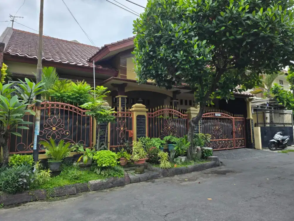 Dijual Rumah Cantik Lokasi Jajar Laweyan Solo