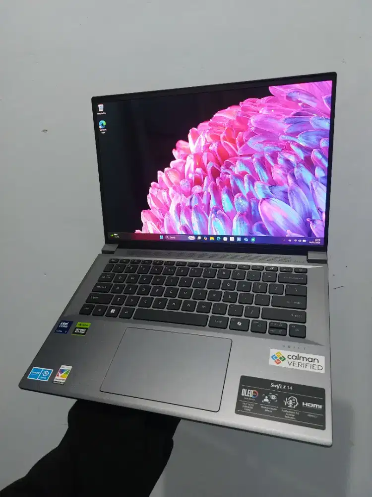 Laptop Acer SFX 14 AI RTX4060 8GB Core Ultra 7 155H Ram 32GB ssd 1 TB