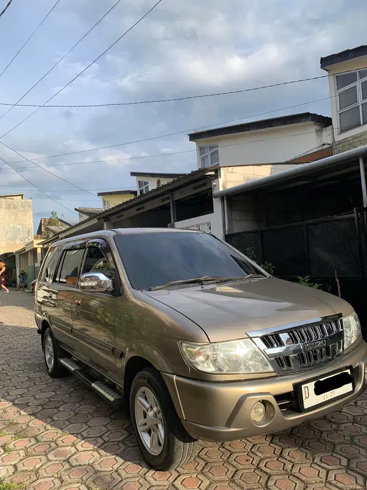 Isuzu Panther LS Turbo 2011 Diesel