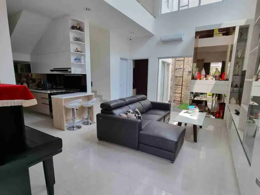 Dijual Rumah Hoek 2 Lt Riviera at Puri Metland Puri