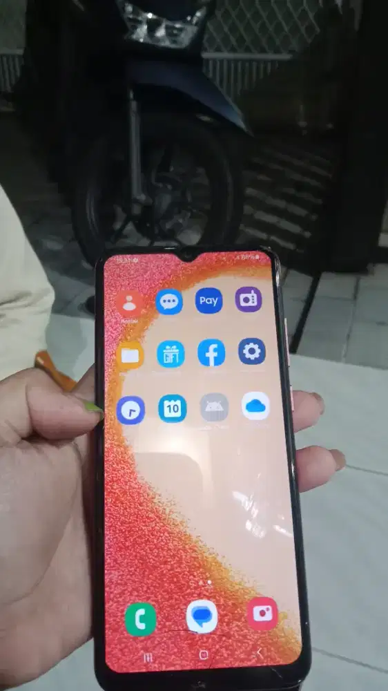 Samsung a04 kondisi bekas masih bagus nyala