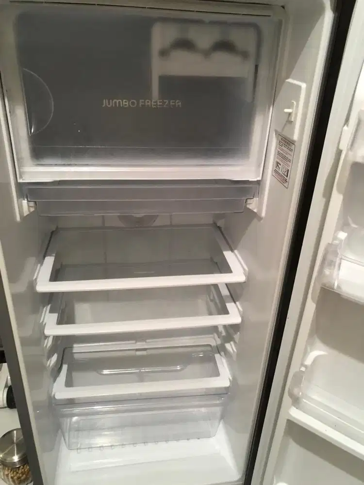 Kulkas 1 pintu merek polytron