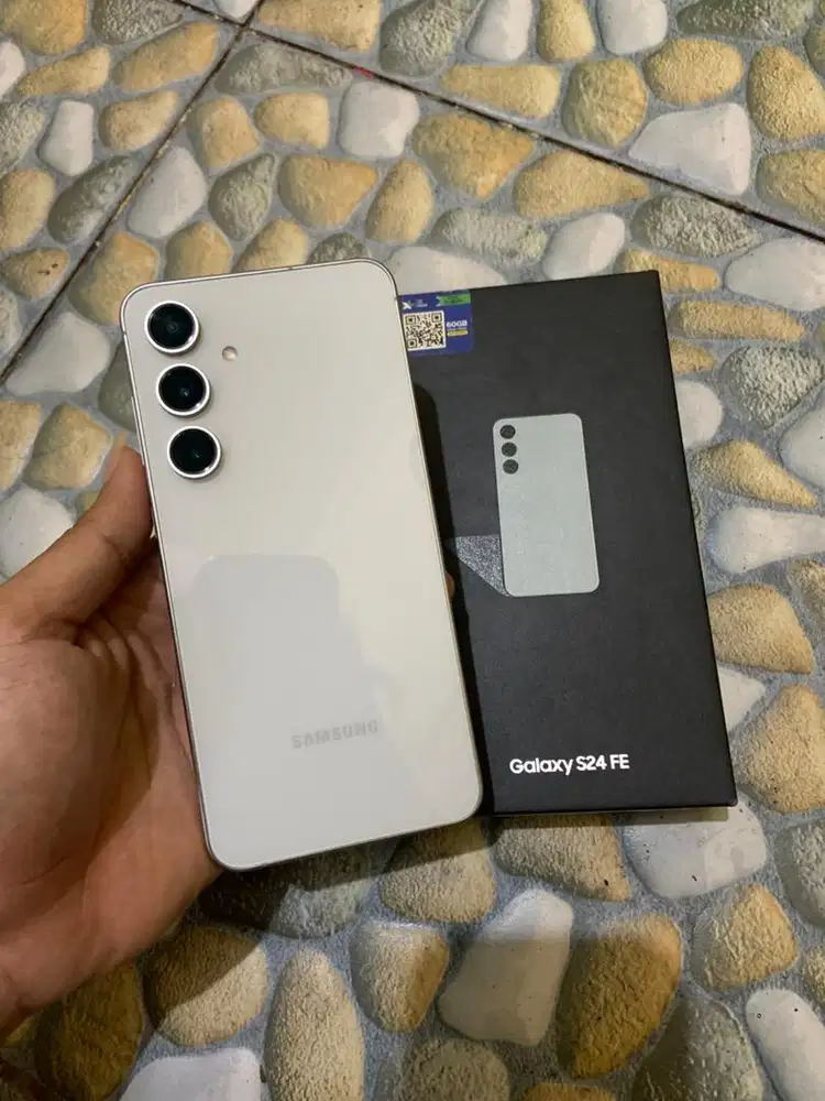 Samsung S24 Fe 8/256GB mulus like new
