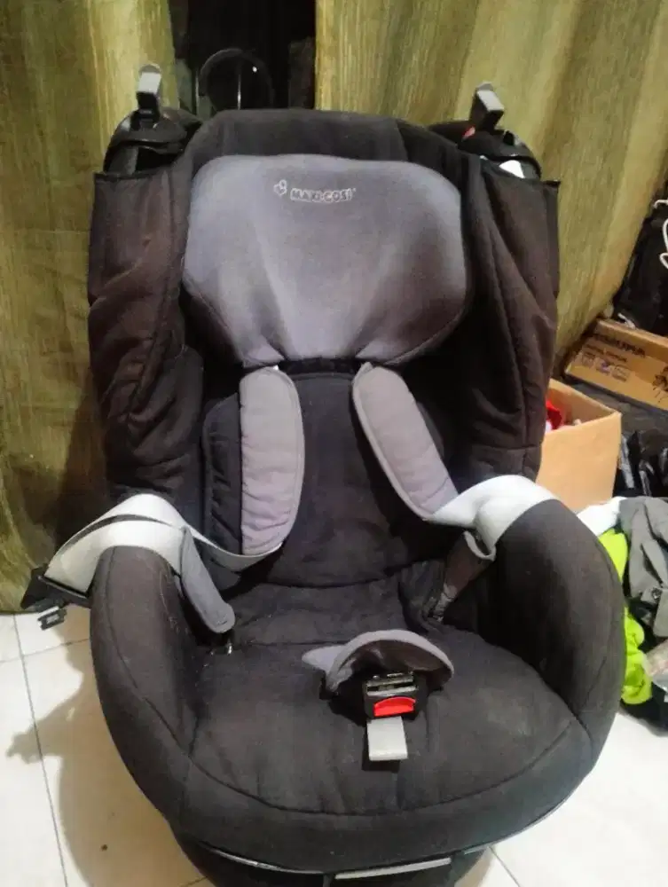 Carseat merek Maxi Cosi
