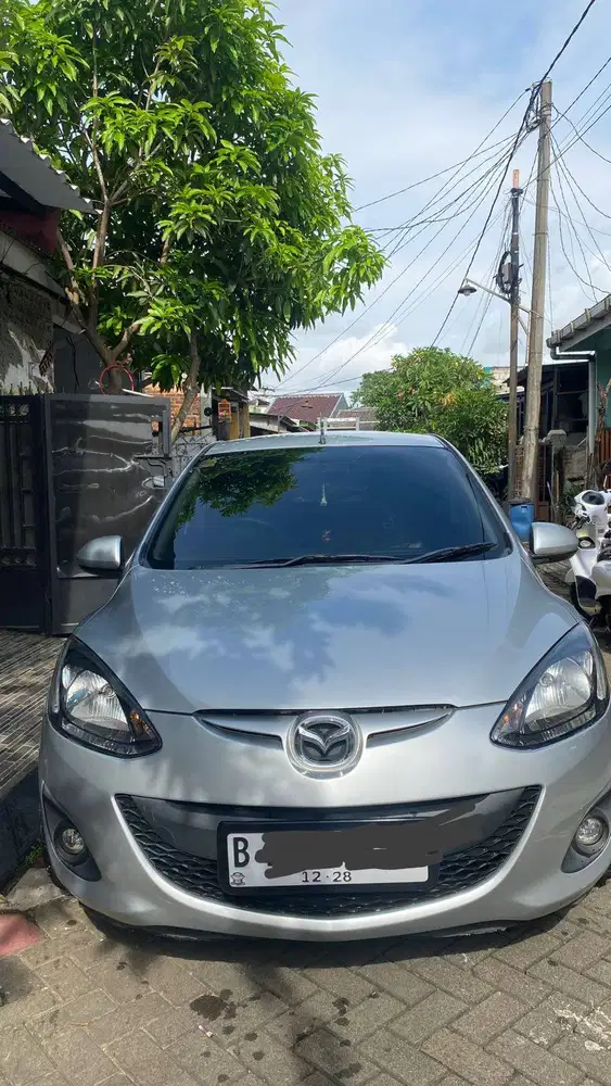 Mazda 2 2010 M/T