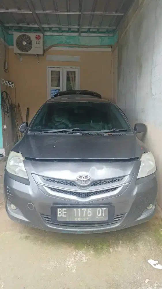 Dijual toyota vios limo gen 2 2010