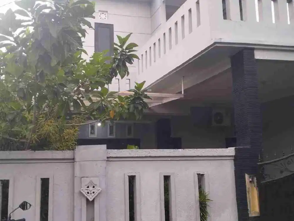 Buc rumah 2lt 120m2 dkt kaw villa 4room uma sari padonan jl6mtr aspal