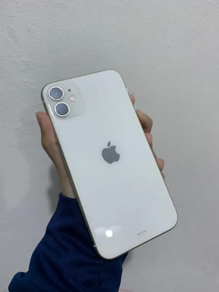 IPHONE 11 64GB iBox