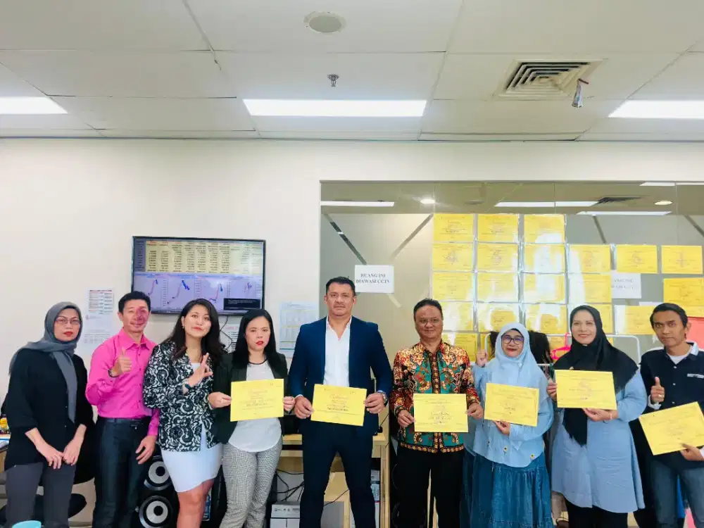 DIBUTUHKAN STAF ADMIN & STAF MARKETING