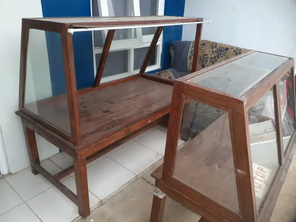 Jual 1 set meja etalase/buffet bahan kayu jati