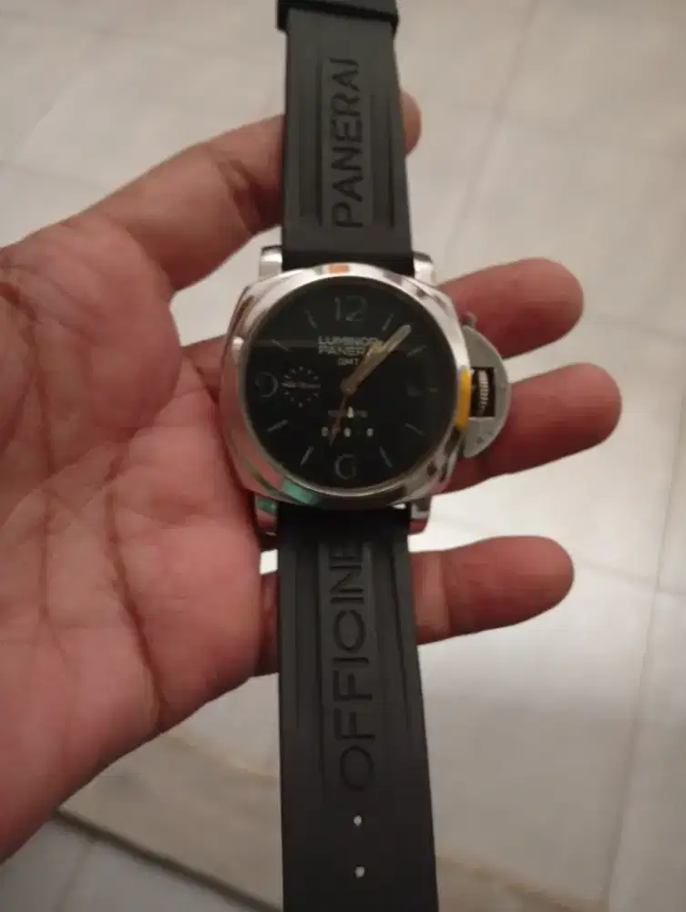 Jam tangan luminor panerai