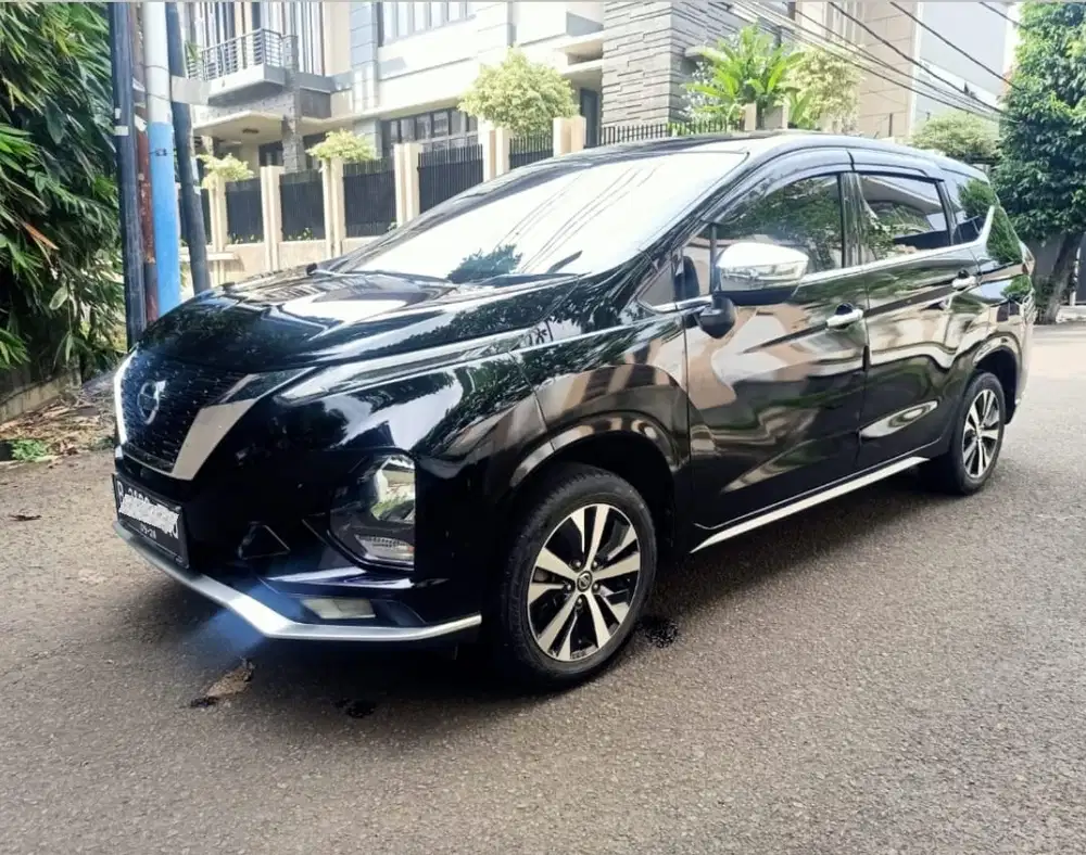 Nissan Livina VL AT 2021 Bensin