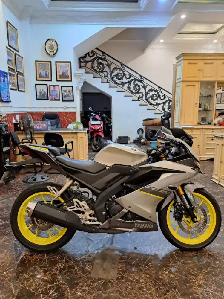 DP PROMO YAMAHA R15 V3 TH.2021 MOTOR JARANG PAKAI/KTP DAERAH BISA ACC